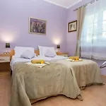 Ferienhaus In Molat With Pool