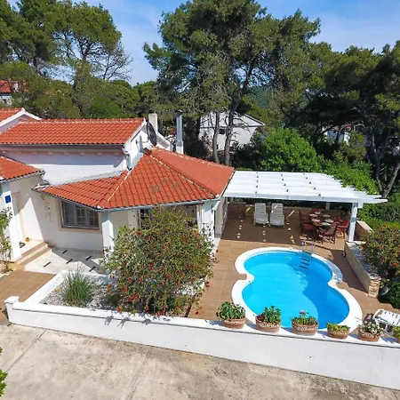 Spacious In Molat With Pool *