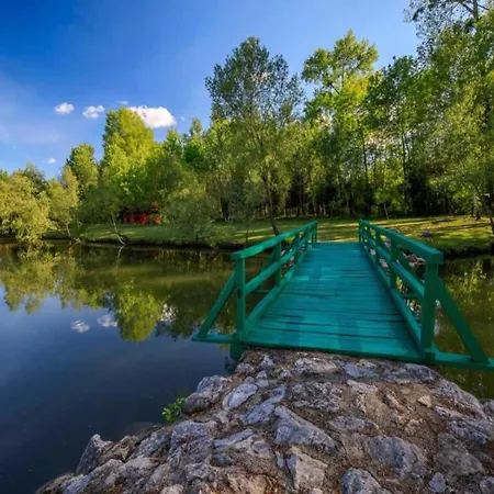 Дом отдыха In Molat With Pool
